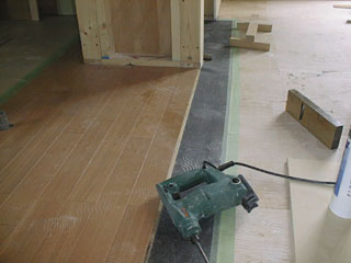 床材と防音シート
